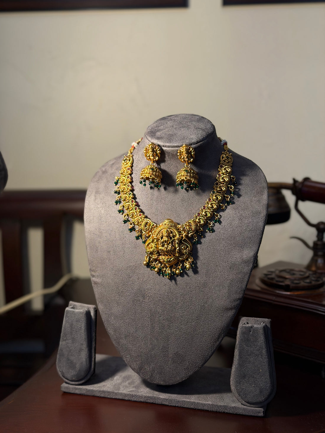 Rajarajeshwari Temple Necklace Set