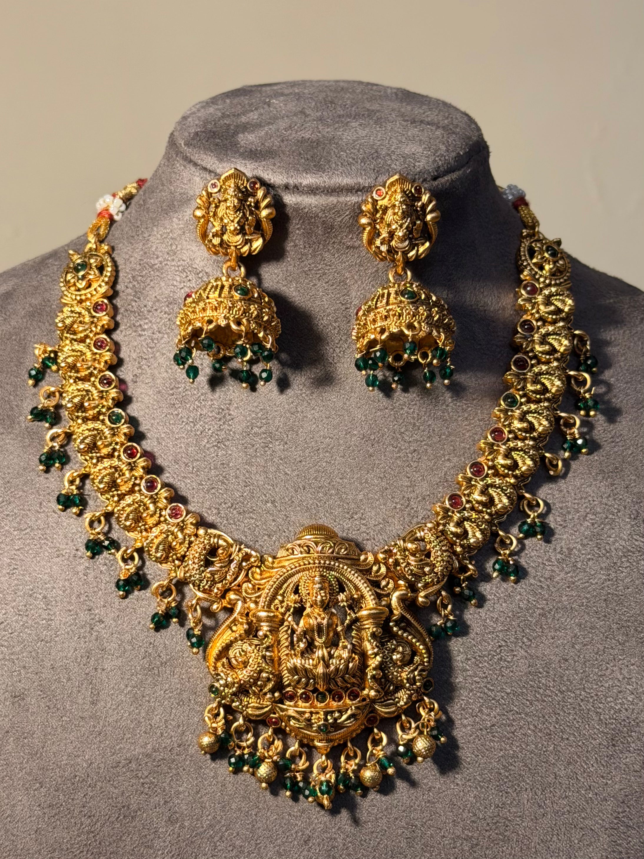 Rajarajeshwari Temple Necklace Set