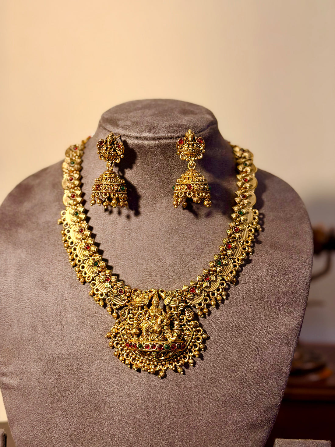 Thanjavur Lakshmi Necklace Set